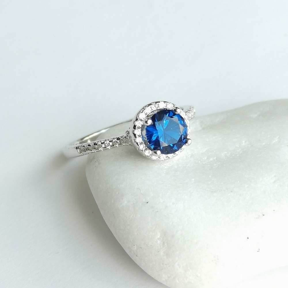 Sapphire CZ with halo 14k white gold overlay size 7 🆕